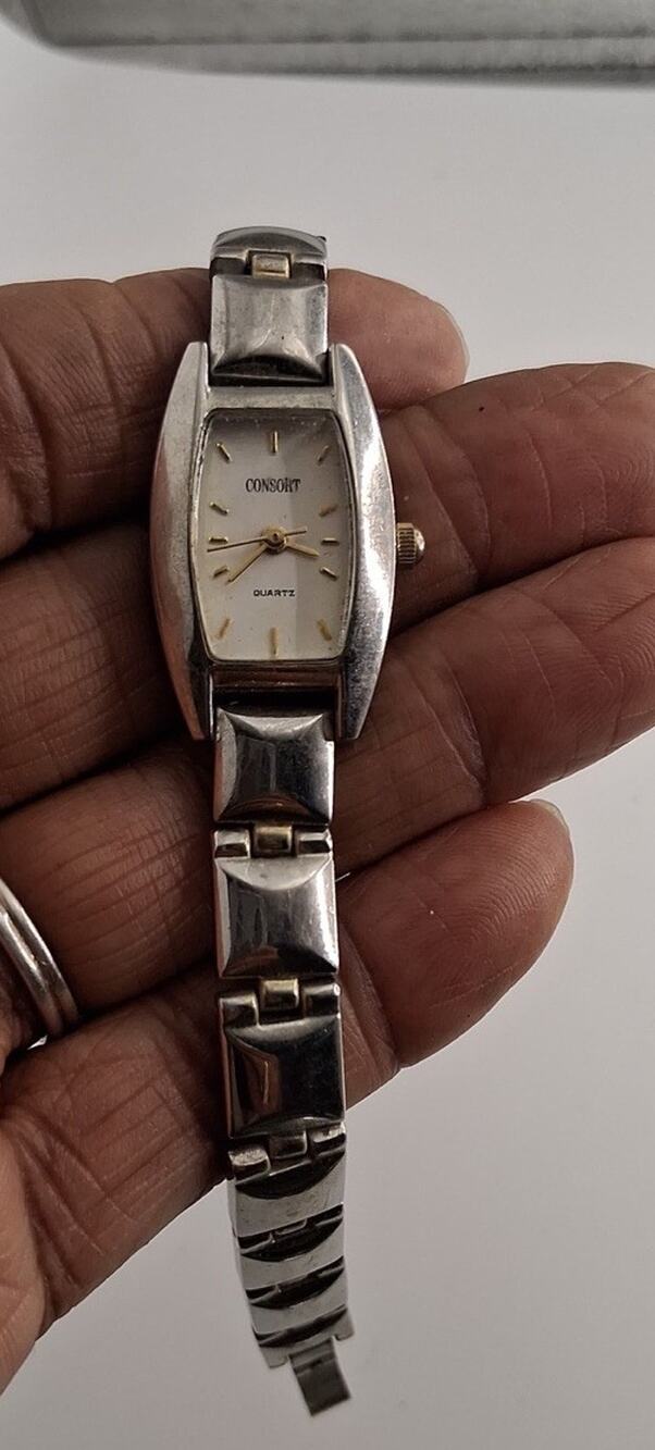 Vintage Consort Womens Tonneau Watch Silver Gold Tone Link Bracelet V241